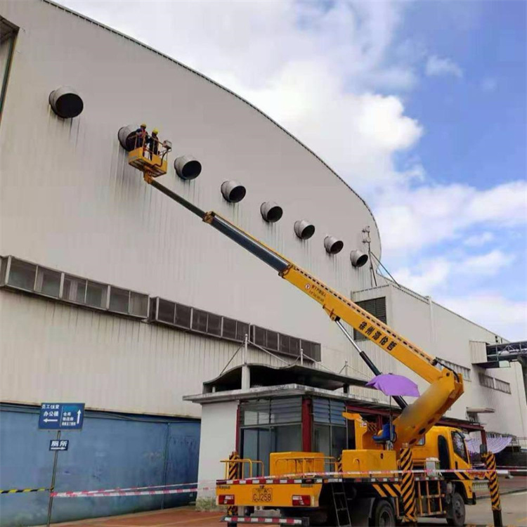 都江堰高空作业车出租服务：专业广告牌安装解决方案