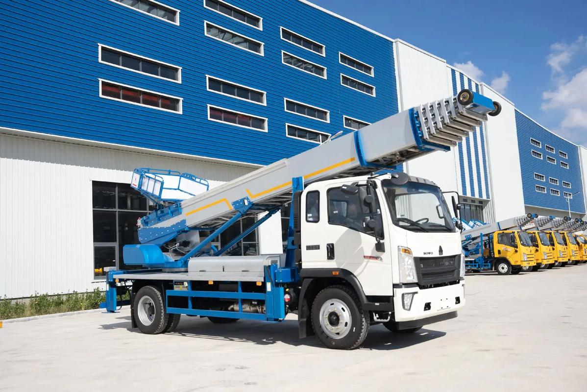 都江堰出租云梯车高空作业车 建筑垃圾搬运