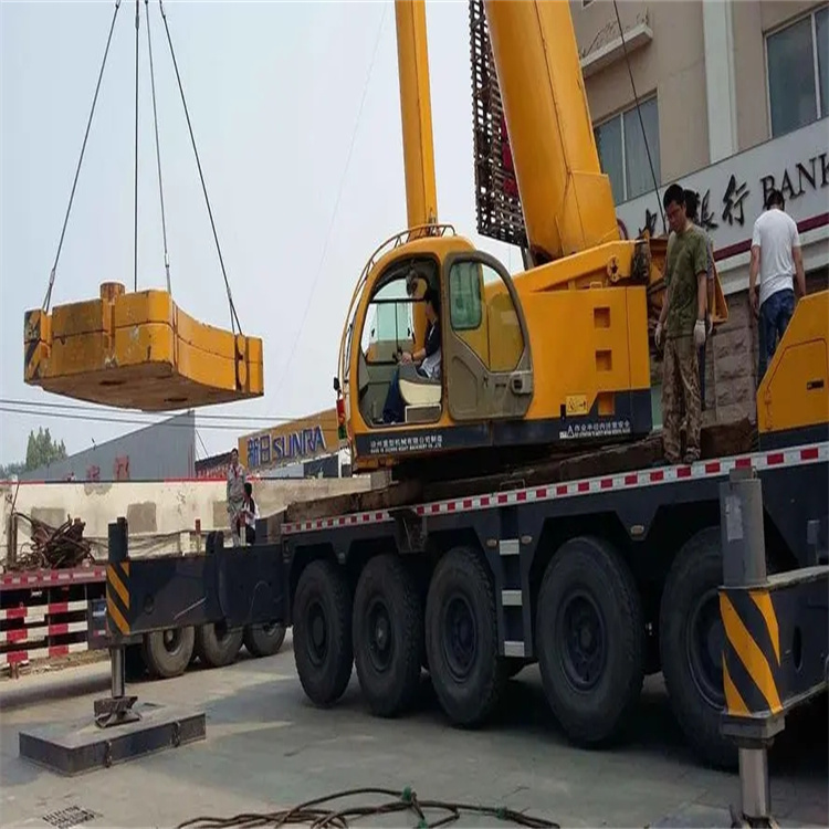 都江堰当地吊车出租|机器吊装|75吨|工厂搬迁服务