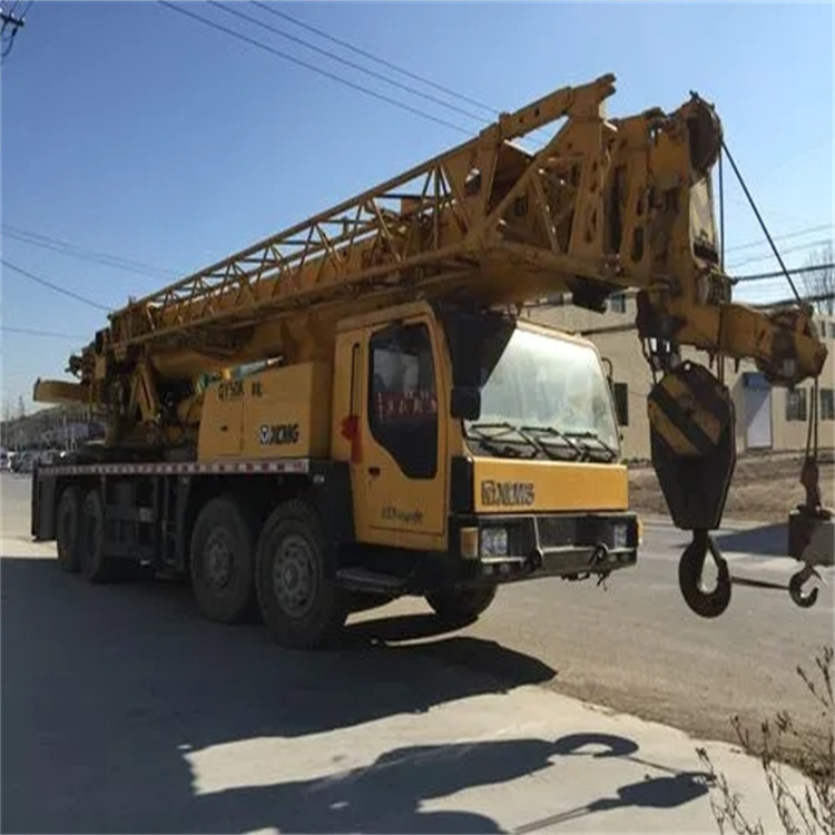 都江堰哪里有专业吊车出租